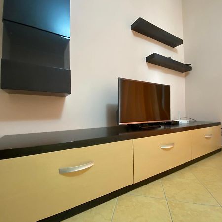 Noar Apartment Sarandë Exteriör bild